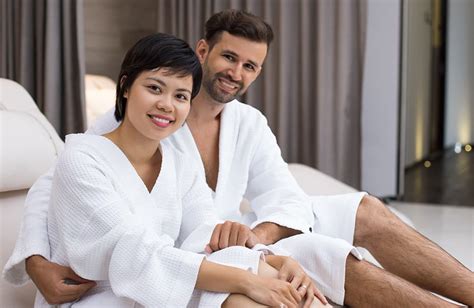 man man massage|Massage Etiquette for Men: 8 Things to Keep in Mind .